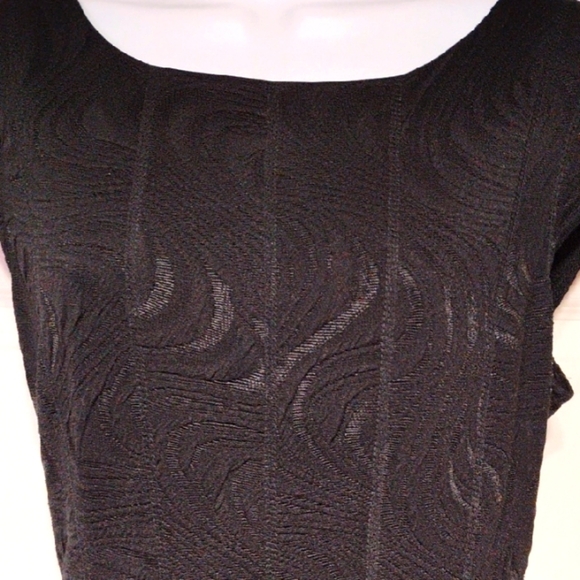 Robbie Bee Signature Black Dress - Picture 1 of 16